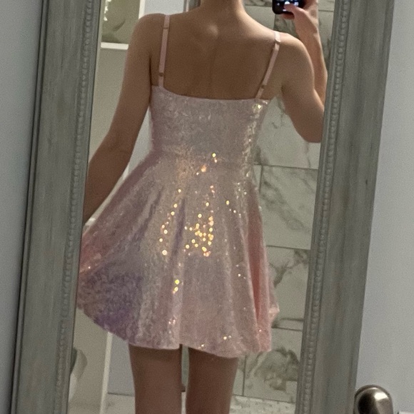 *SOLD* Sparkle sparkle blush sequin strappy mini xs/s - Picture 3 of 4